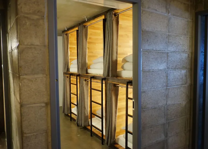 Hostel The Cube *