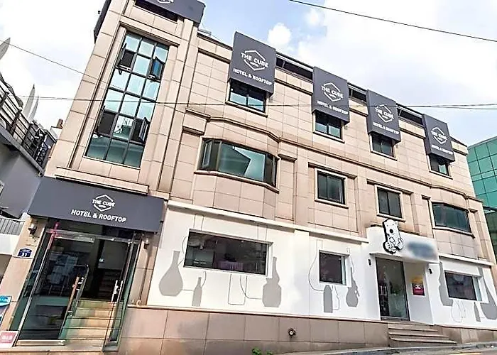 Hostel The Cube *