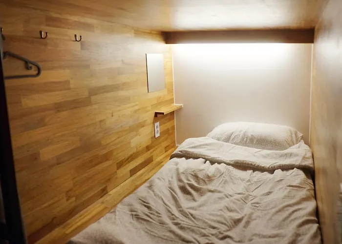 Hostel The Cube *
